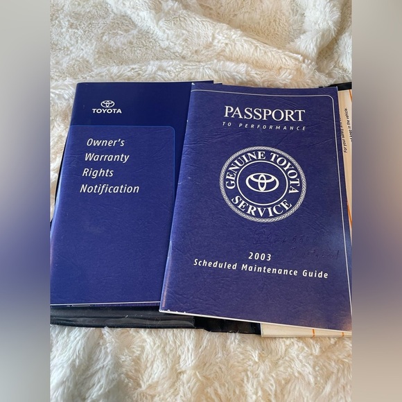 Toyota car manual 2003 Toyota Camry - Picture 3 of 5